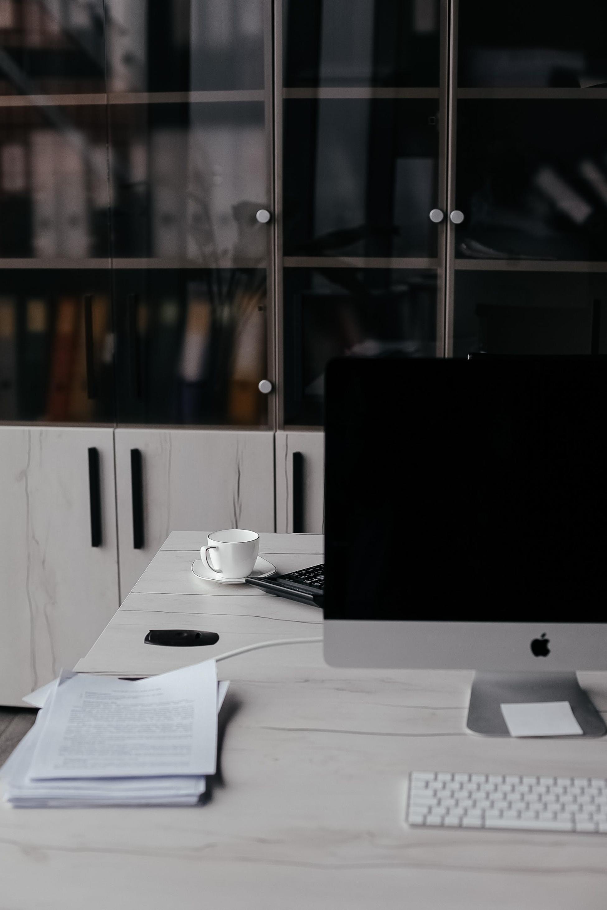 Wie man eine MacBook-Tastatur reinigt (2024)